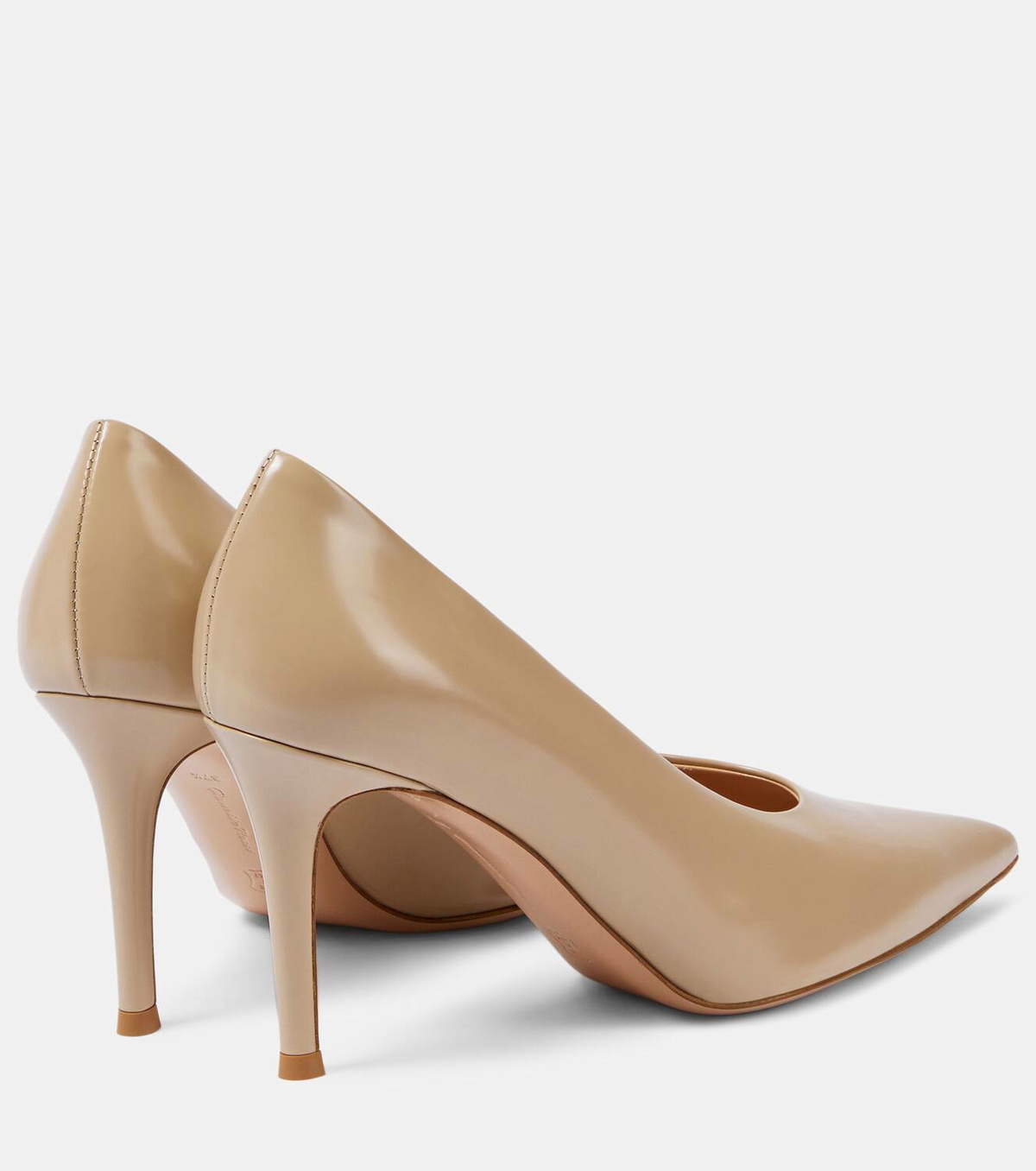 Gianvito Rossi Robbie leather pumps
