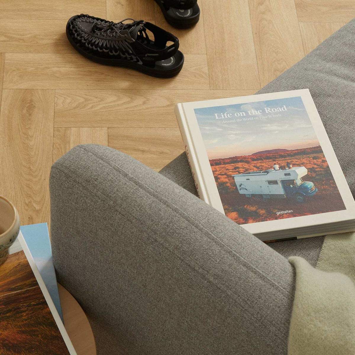 Gestalten Life on the Road: Around the World on Four Wheels in Leander Nardin/Maria Zehentner 