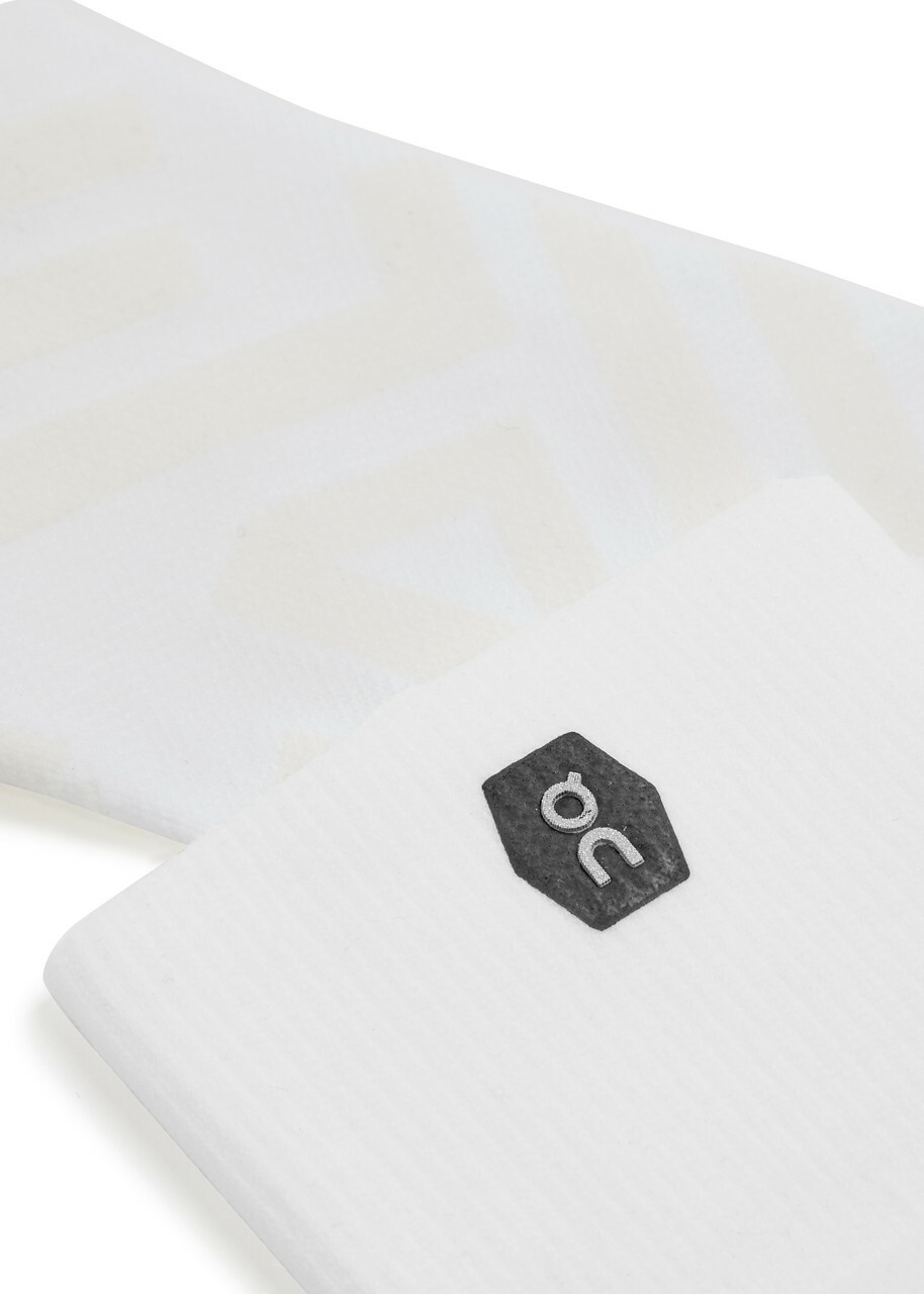 ON Performance Mid Stretch-jersey Socks White