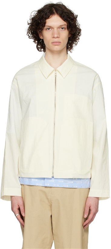 Photo: LE17SEPTEMBRE Off-White Crinkled Jacket
