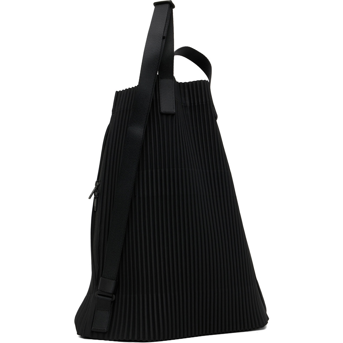 HOMME PLISSÉ ISSEY MIYAKE Black Drawstring Pleats Bag