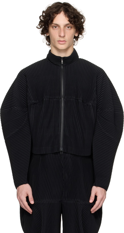 Photo: HOMME PLISSÉ ISSEY MIYAKE Black Kinetic Sculpture Jacket