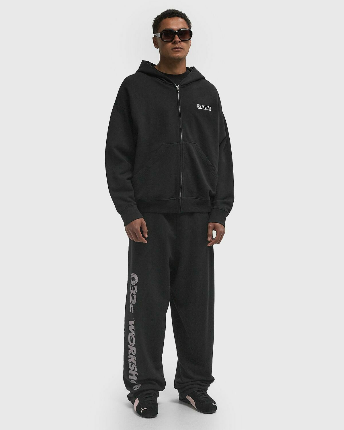 032c OUTLAW OVERSIZED SWEATPANTS Black Men