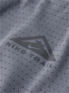Nike Running - Trail Solar Chase Dri-FIT Mesh T-Shirt - Gray
