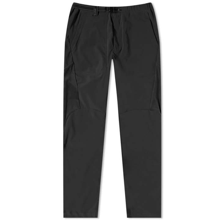 Photo: And Wander Men's Fleece Base Pant in Black