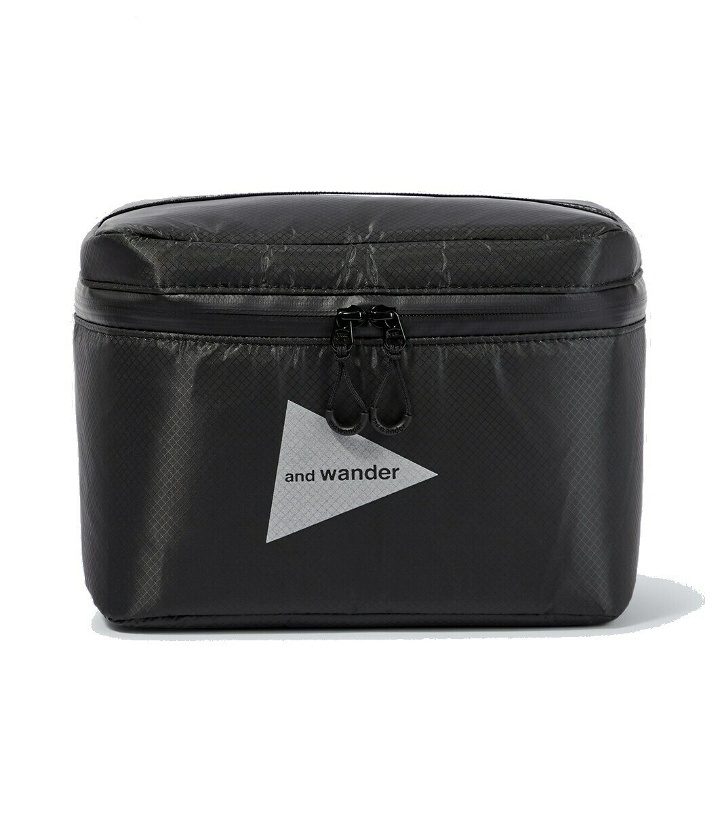 Photo: And Wander Sil Small cooler bag
