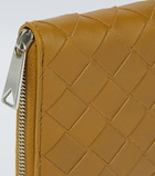 Bottega Veneta - Zipped Intrecciato leather wallet