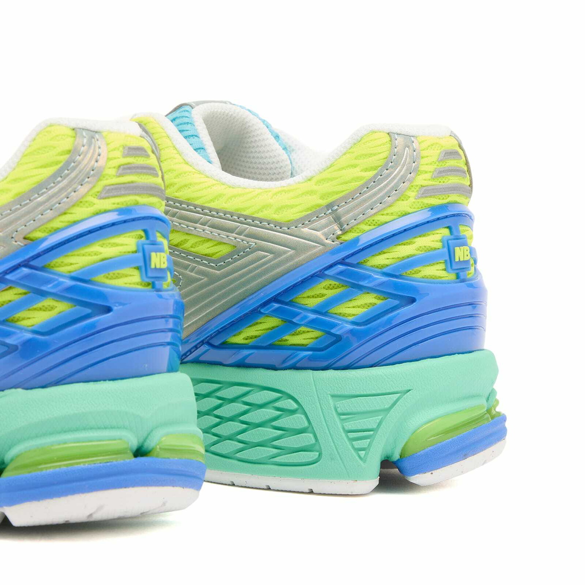 New Balance 1906 Sneaker in Alkaline Green/Blue Bird