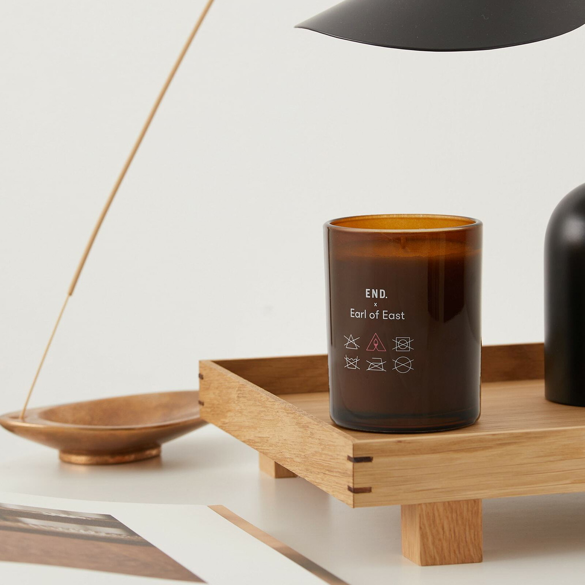 END. x Earl Of East 'Laundromat' Candle in White/Pink 