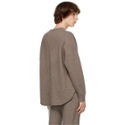 extreme cashmere Taupe N°53 Crew Hop Sweater