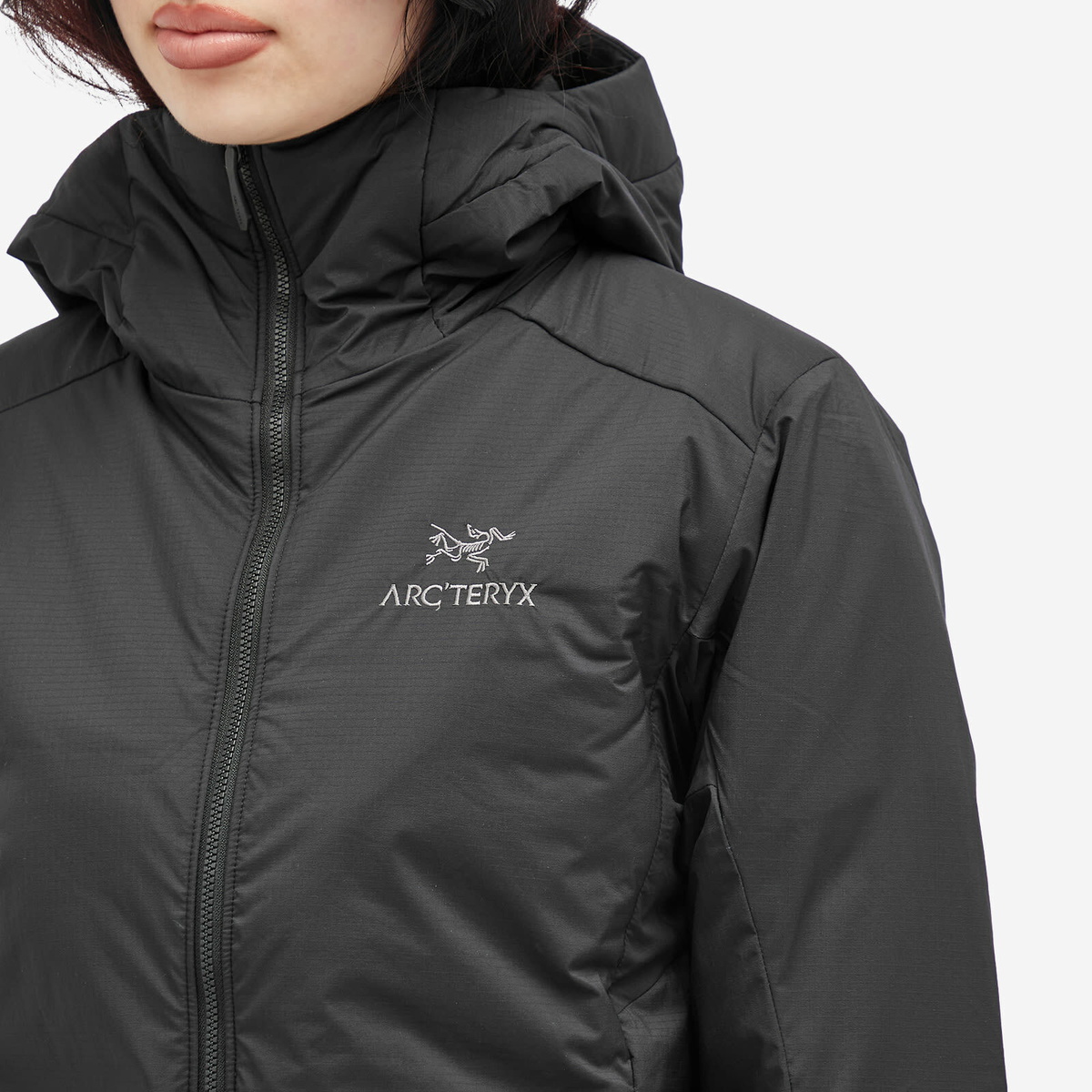 Arc'teryx Women's Atom Heavyweight Hoody Jacket in Black Arc'teryx