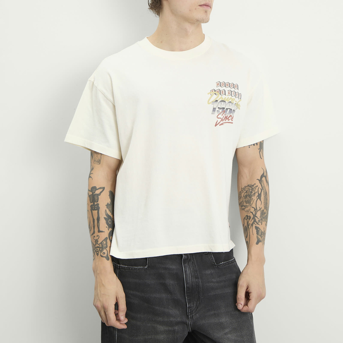 Honor the Gift Men's Feature Presentation T-Shirt in Bone