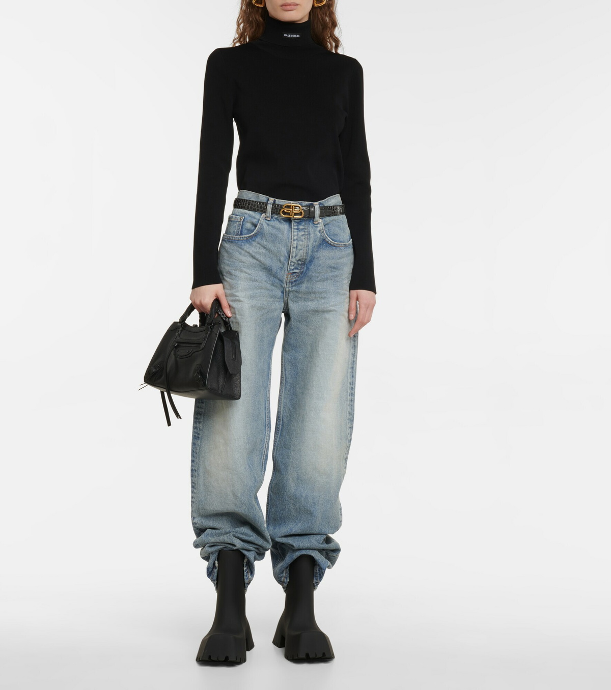 beige balenciaga triple s