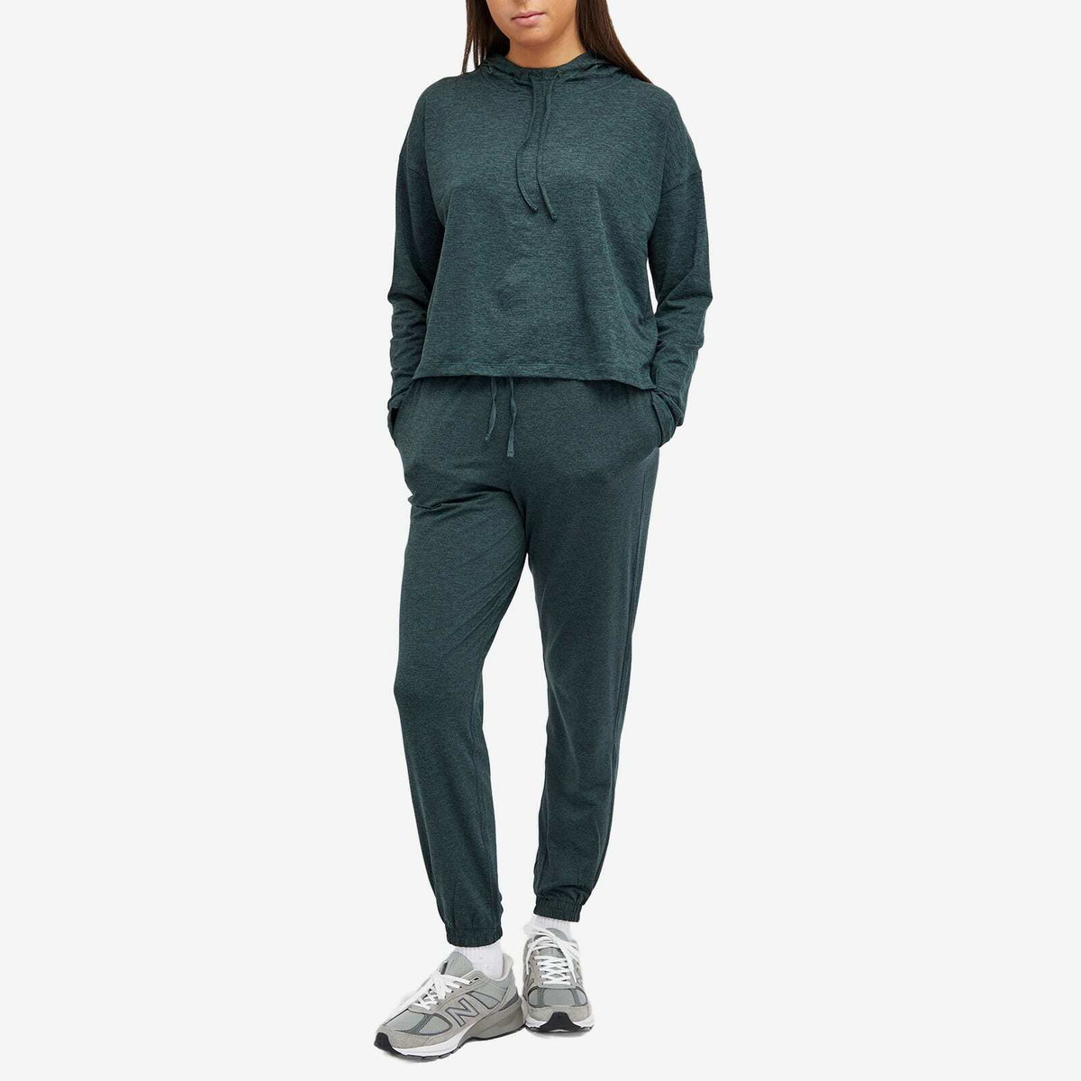 Girlfriend Collective Women's Reset Long Sleeve Hoodie in Moss