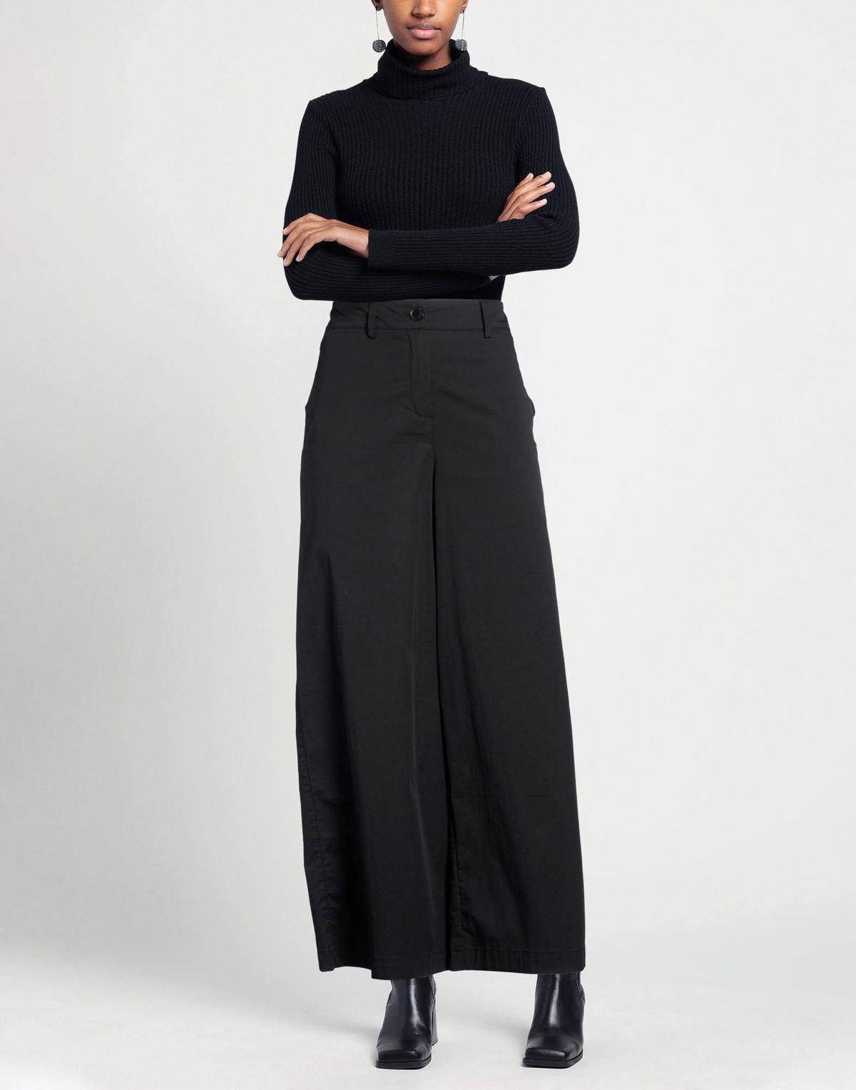 Alessia Santi Womens Pants in Black