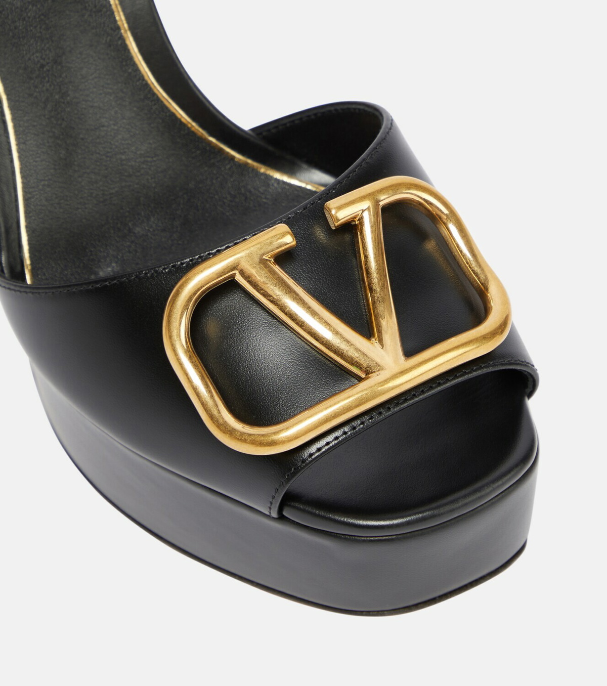 Valentino Garavani VLogo leather platform sandals Valentino