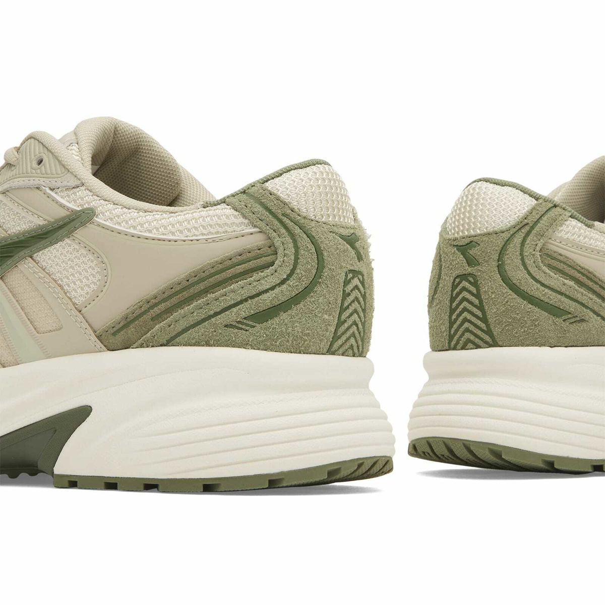 Diadora Men's Mythos Star Sneaker in Silver Green/Bronze Green