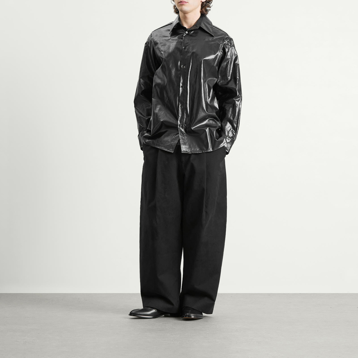 MM6 Maison Margiela Men's Coated Linen Shirt in Black MM6 Maison