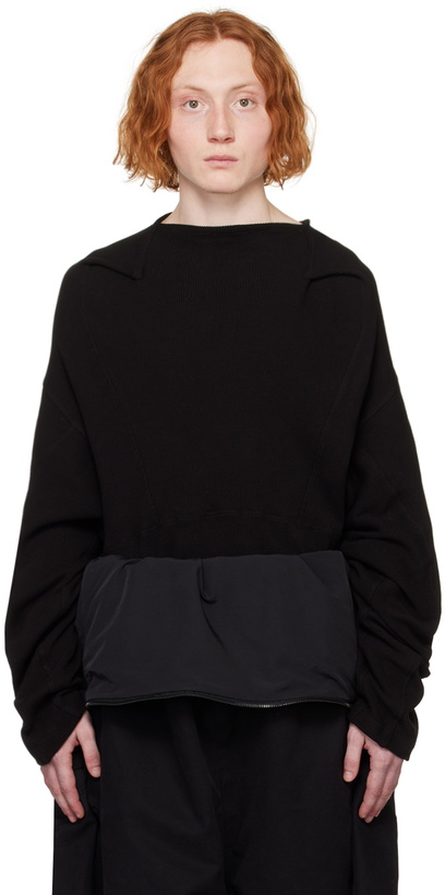 Photo: BRYAN JIMENÈZ Black Armstrong Hoodie