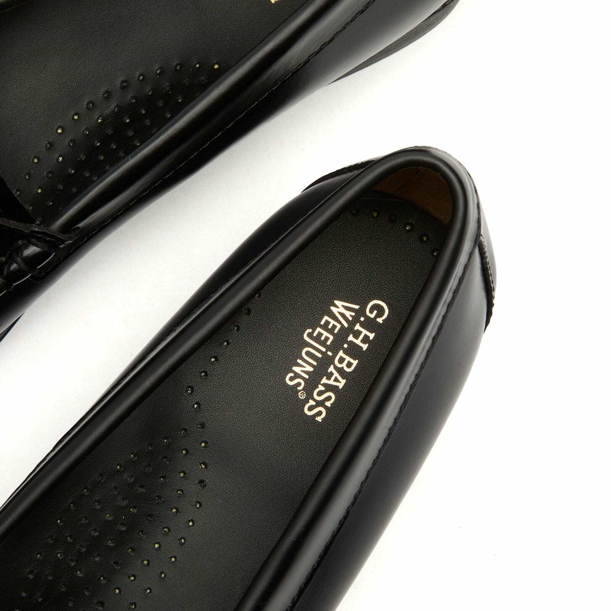 Bass Weejuns Women's Weejun II Penny Loafer in Black Leather