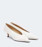 Le Monde Béryl Babouche satin pumps
