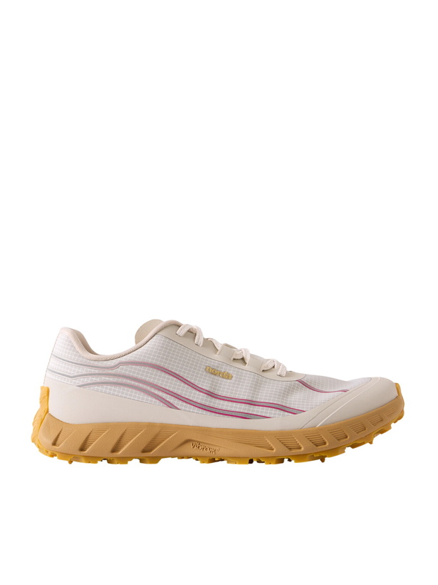 Photo: norda - 002 Dyneema® Running Sneakers - Pink