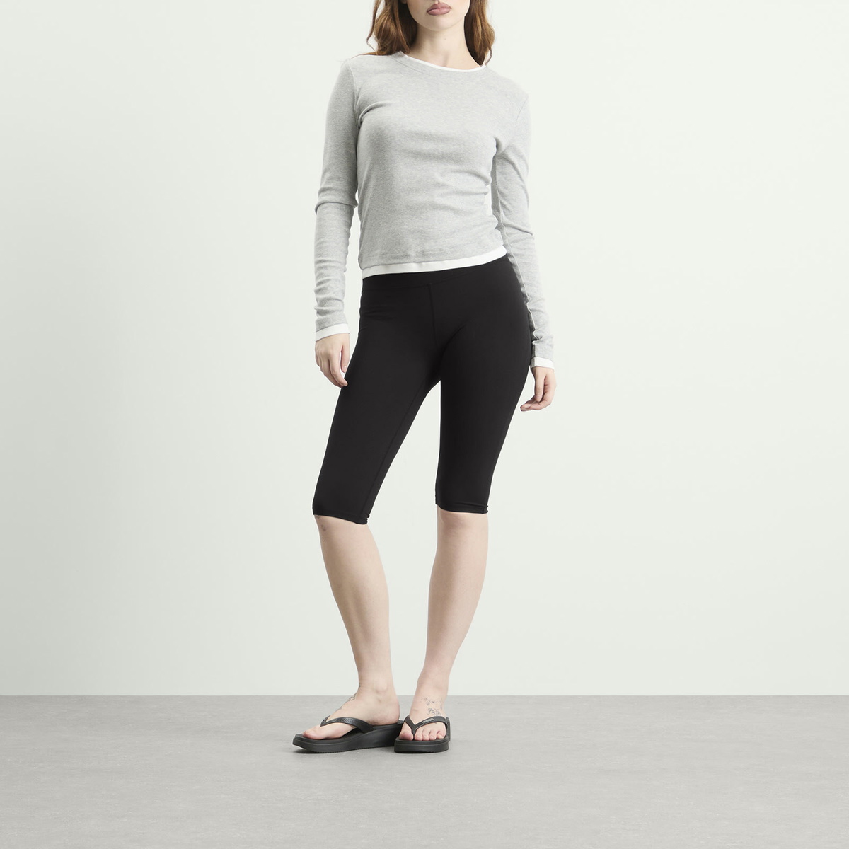 TALA Women's Capri Leggings in Black