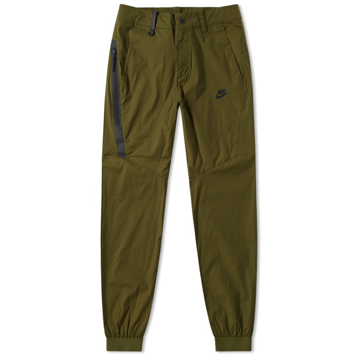 Photo: Nike Bonded Woven Jogger