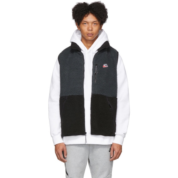 Photo: Nike Black Sherpa Fleece Vest