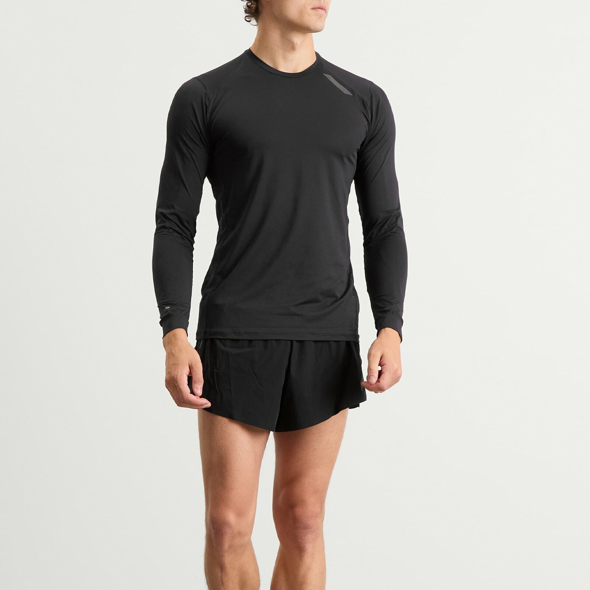 SOAR Men's Men's LS Tech T-Shirt in Black