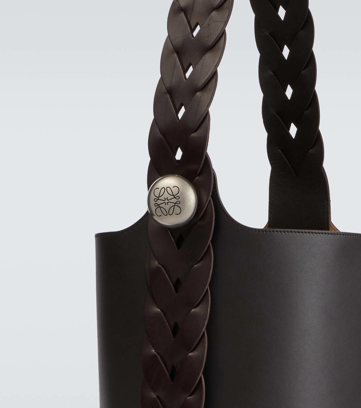 Loewe Pebble Large leather bucket bag Loewe
