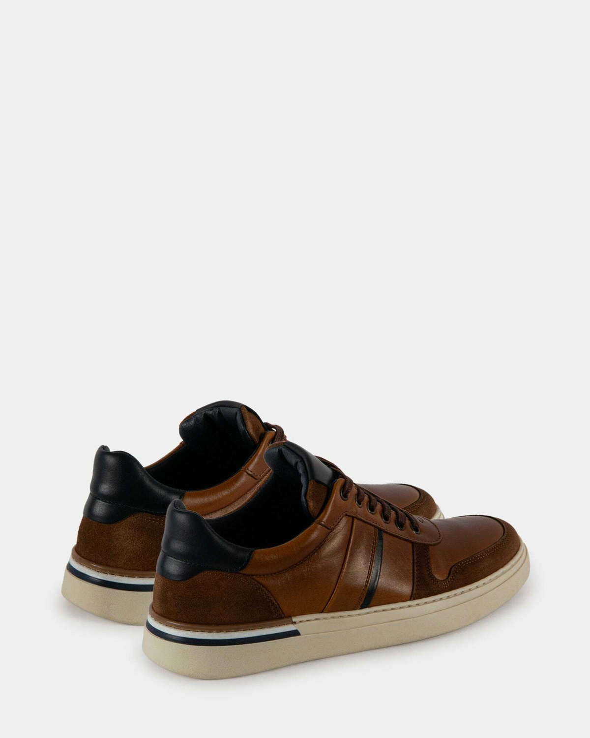 Steve Madden Waylinn Casual Shoes in Tan