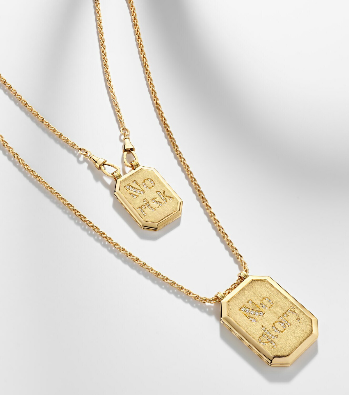 Marie Lichtenberg No Risk No Glory 18kt gold necklace with diamonds