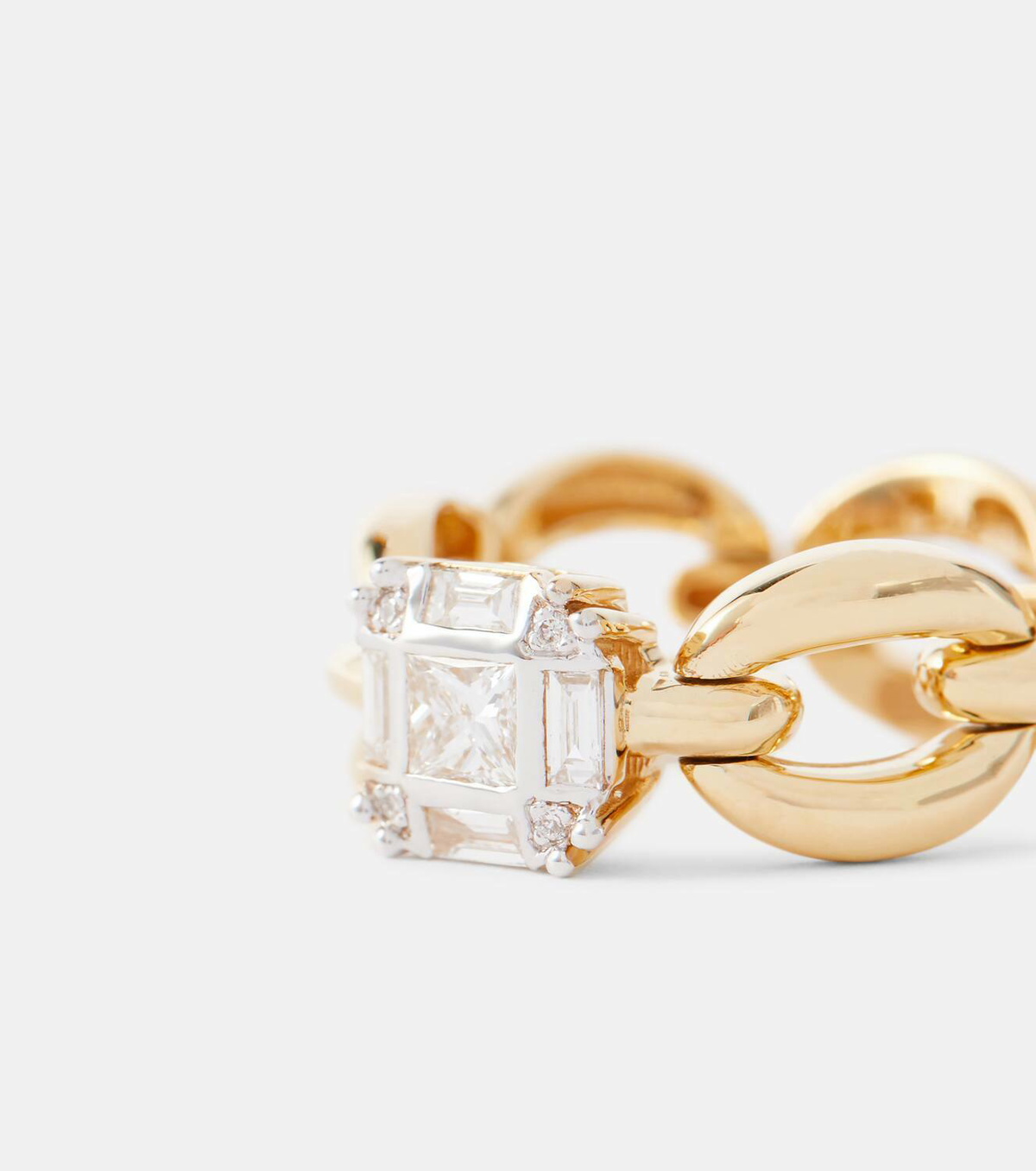 Nadine Aysoy Catena Petite Illusion 18kt gold ring with white diamonds