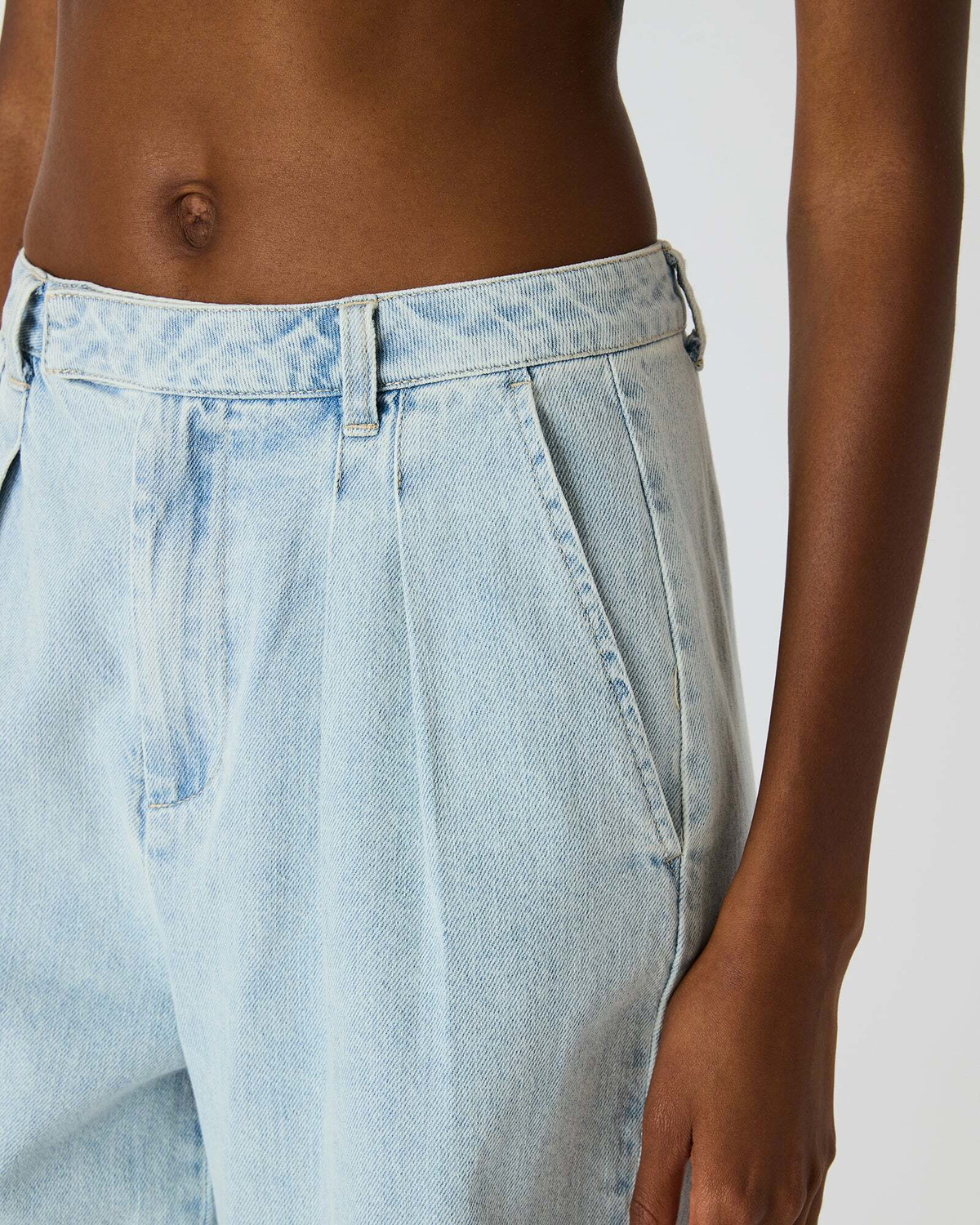 Steve Madden Ivana Shorts Lightweight in Denim