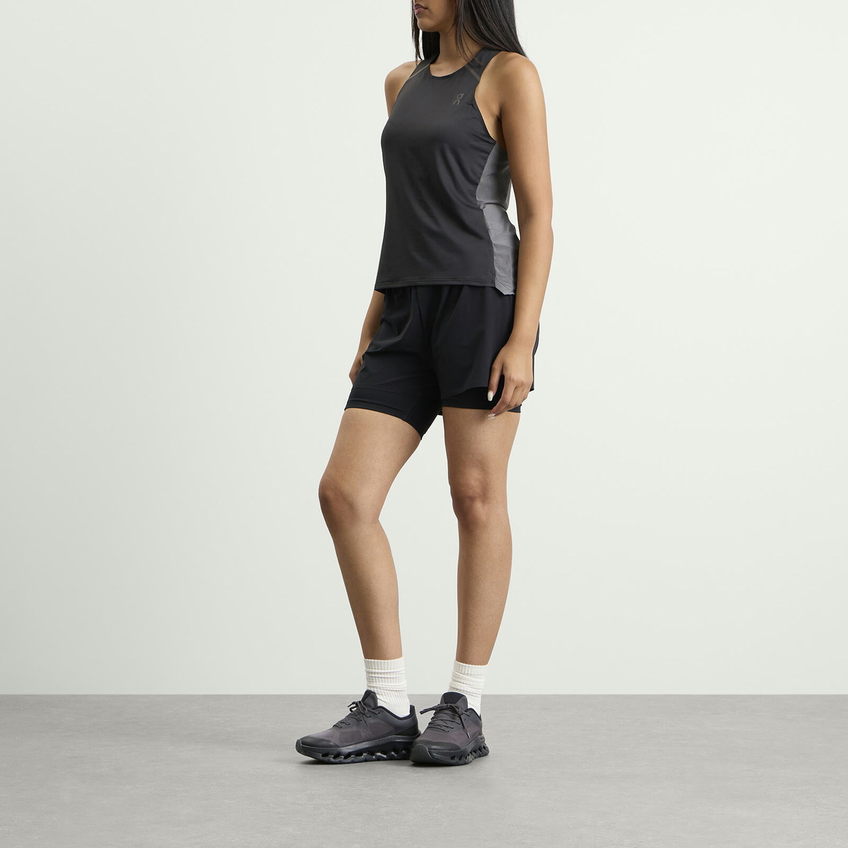 ON Women's Performance Tank in Black/Eclipse