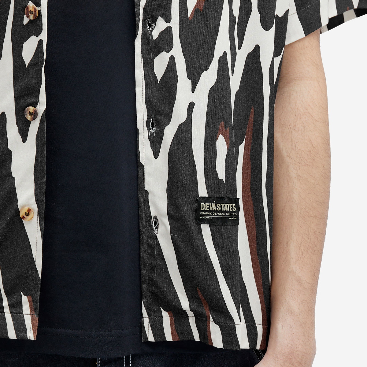 Deva States Men's Pantera Short Sleeve Vacation Shirt in Off White Multi