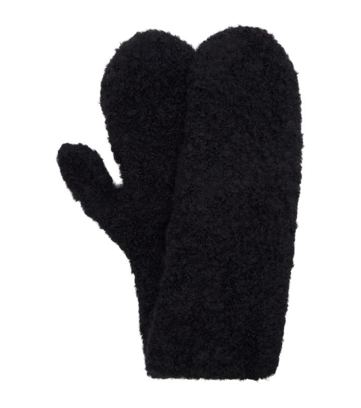 Photo: The Row Ladislas cashmere, alpaca, and silk mittens
