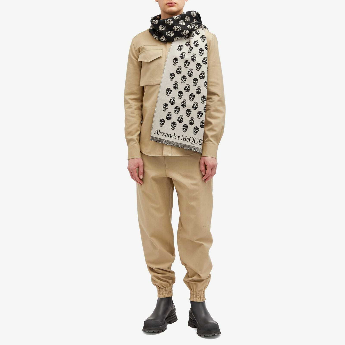 Alexander McQueen Men's Reversible Skull Scarf in Oyster/Black