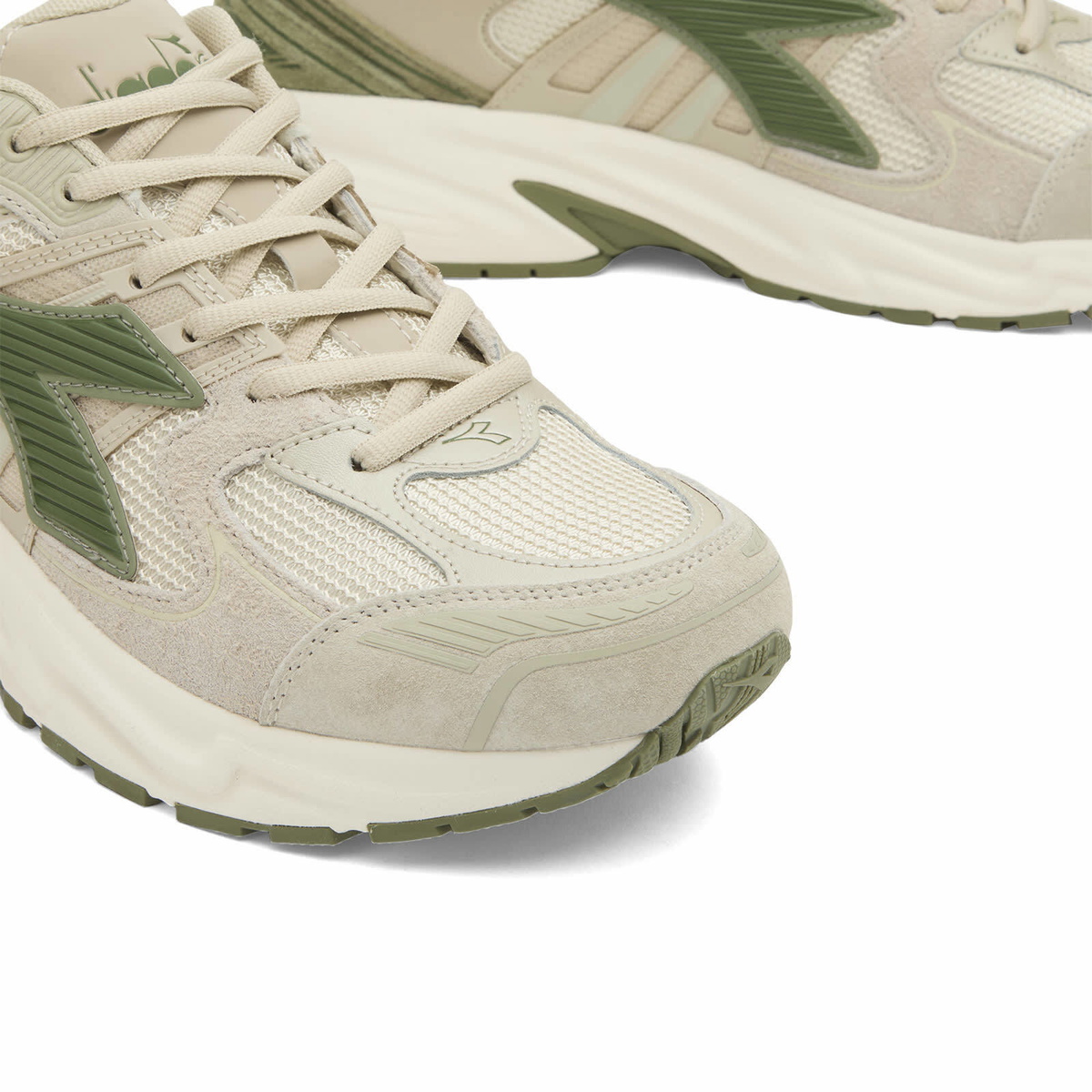 Diadora Men's Mythos Star Sneaker in Silver Green/Bronze Green