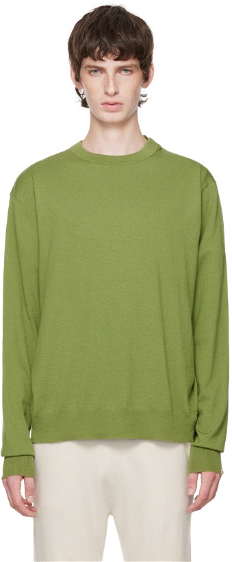 Photo: extreme cashmere Green n°233 Class Sweater