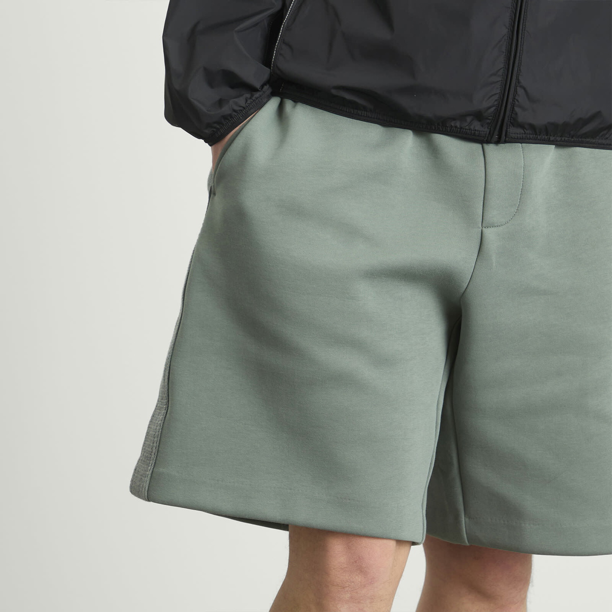 Oakley Men's Reserve Momento Shorts in Aviator Green