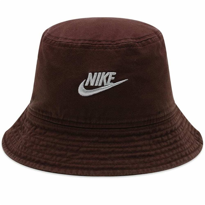 Photo: Nike Men's Washed Bucket Hat in Earth/Light Orewood Brown