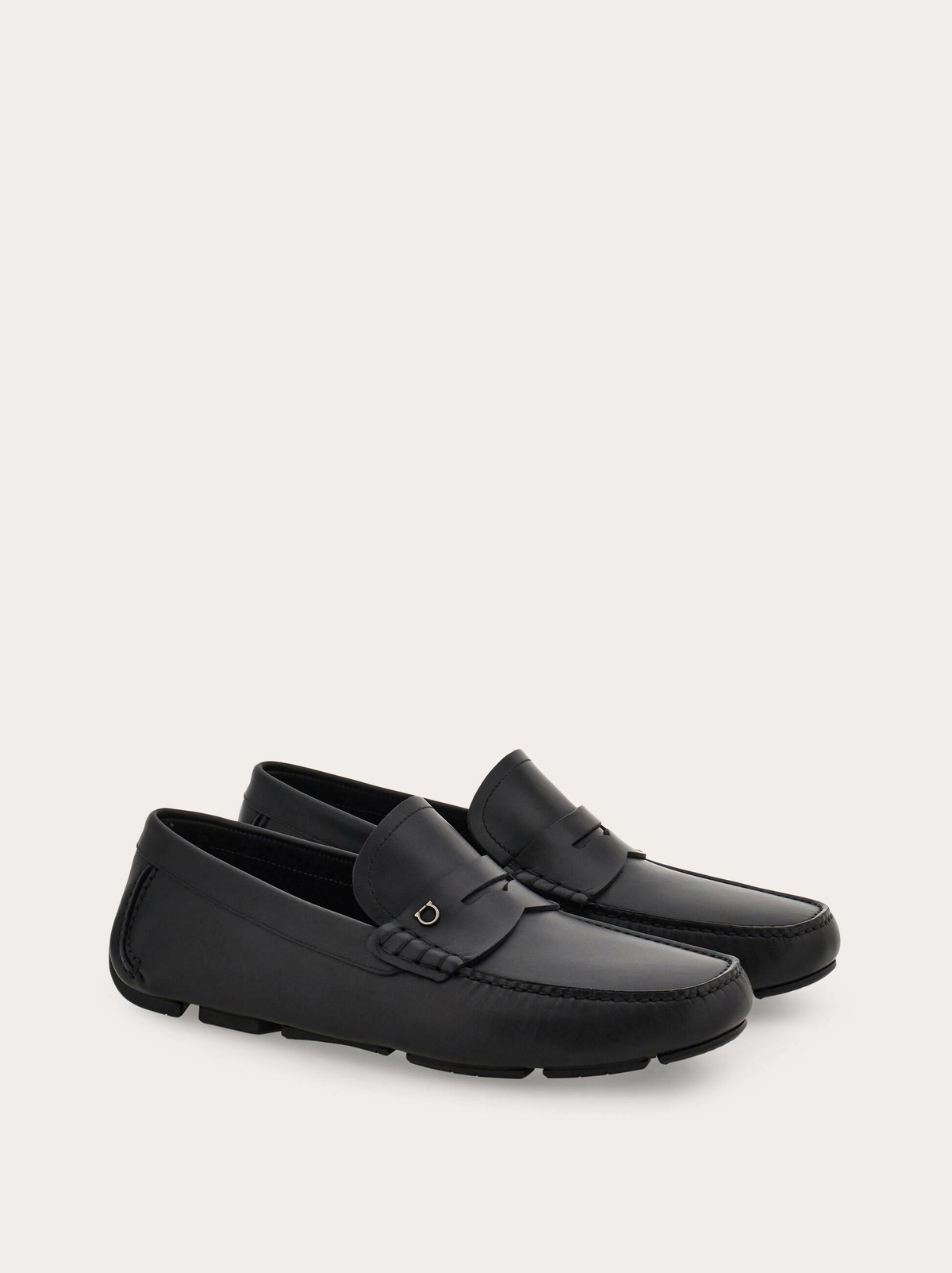 Ferragamo Mens Penny driver in Black