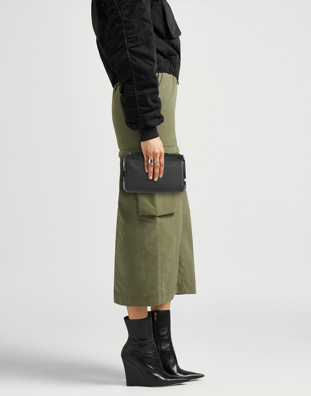Marc Jacobs Womens Clutch in Black