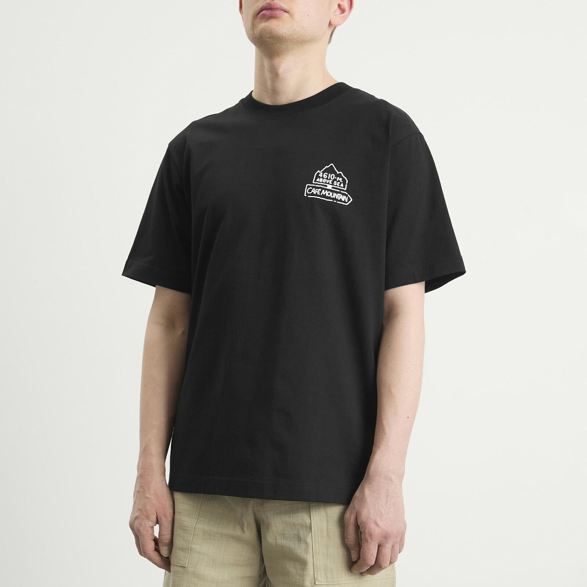 Café Mountain Men's Refuge T-Shirt in Black