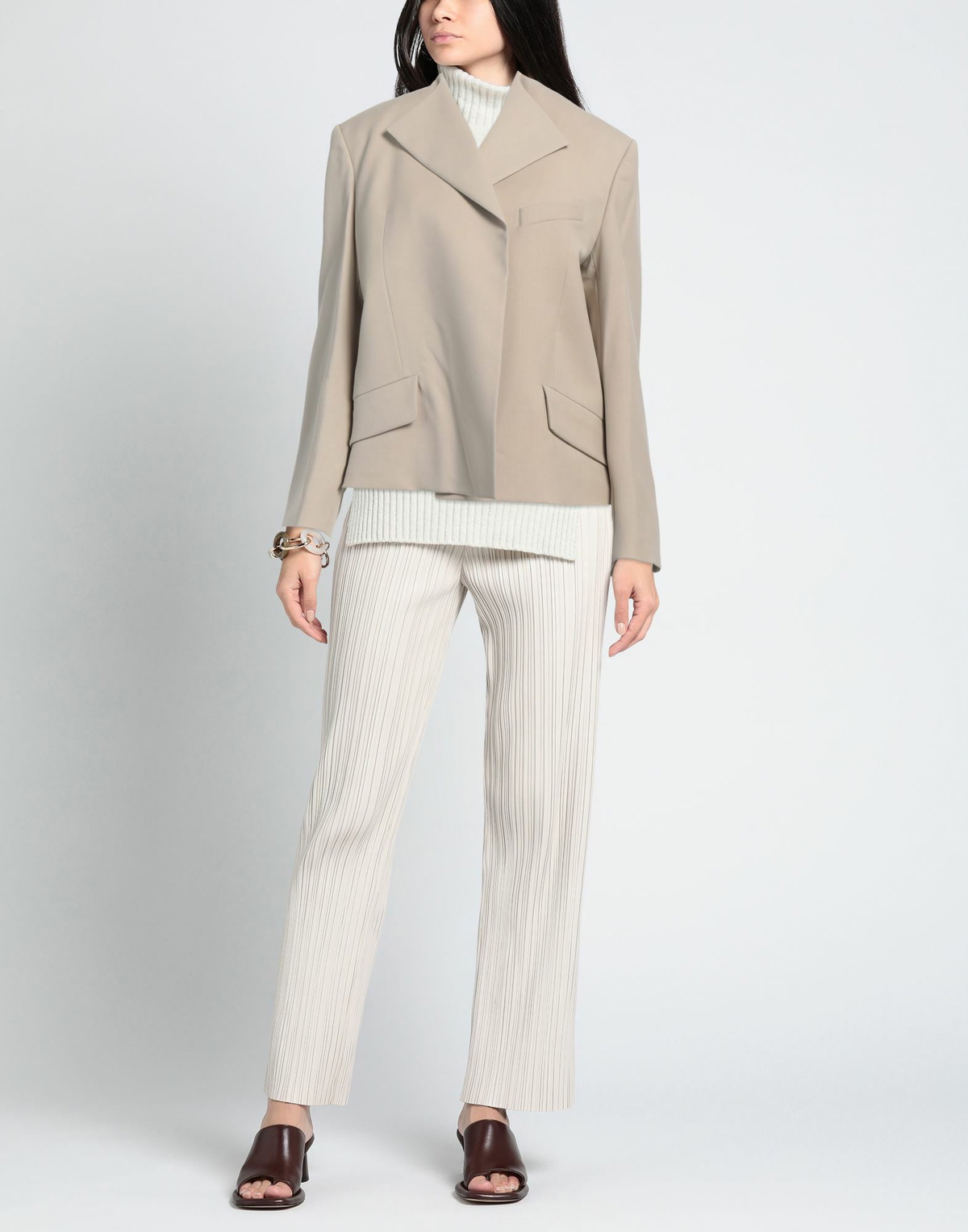 Low Classic Womens Blazer in Beige