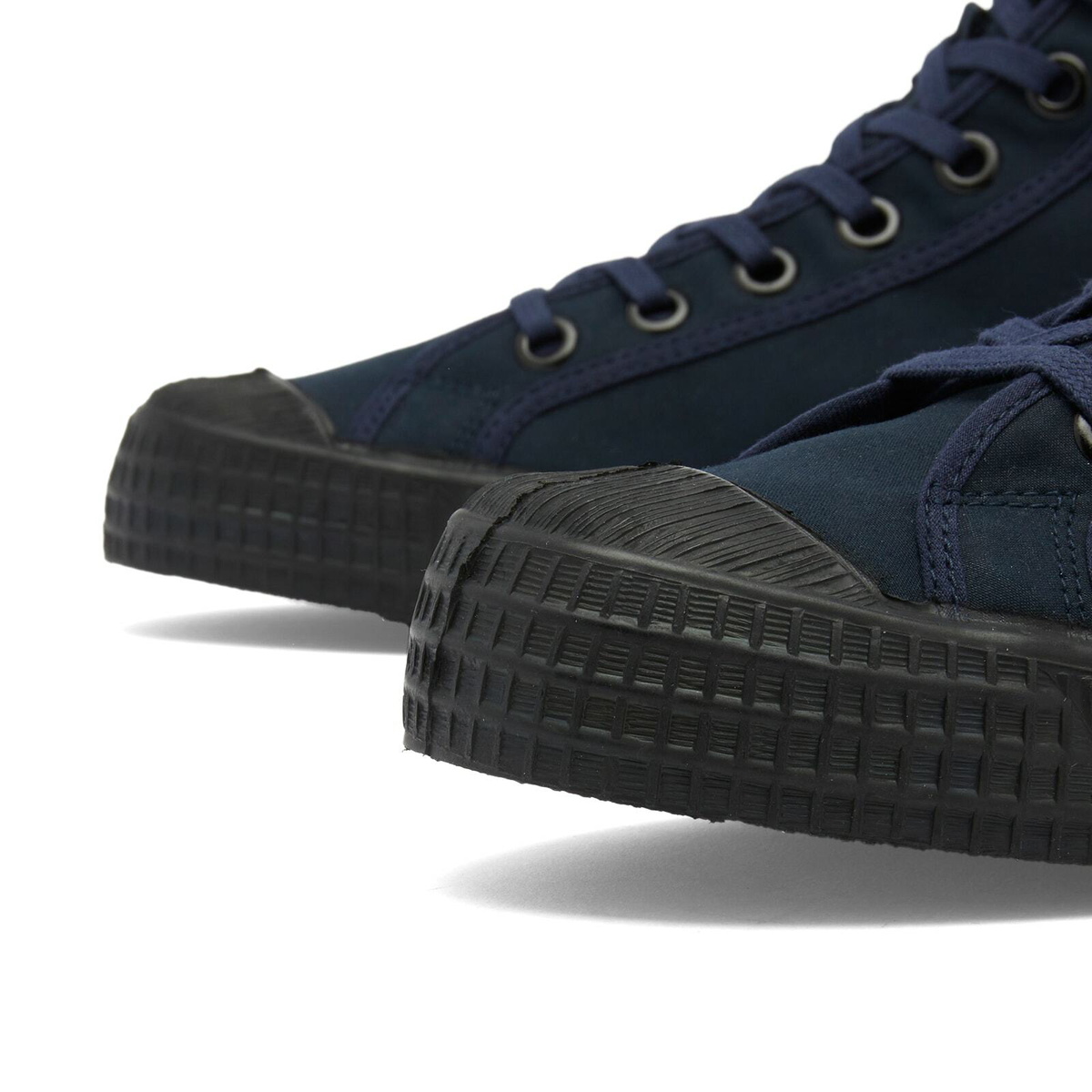 Novesta Men's Star Dribble Wax Cotton in Navy