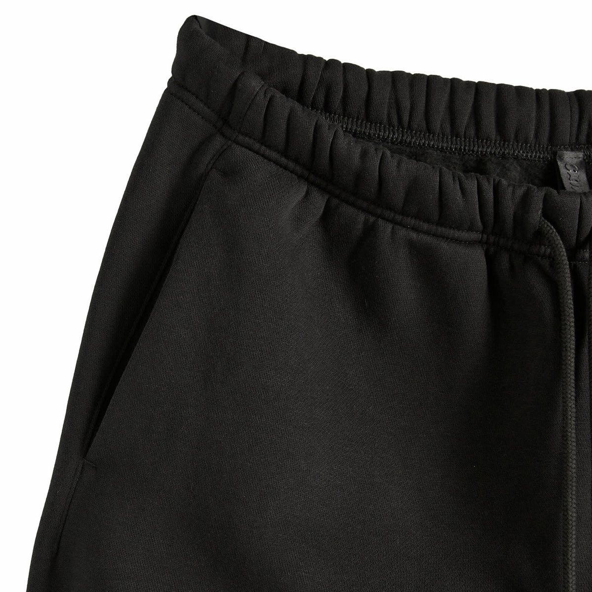 SKIMS Men's Fleece Lounge Relaxed Jogger in Washed Onyx