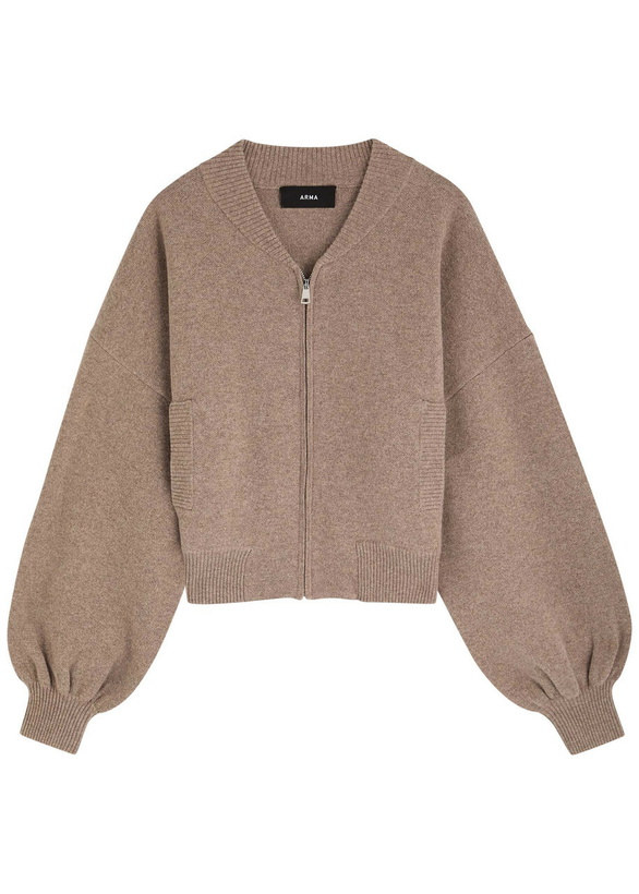 Photo: Arma Adriana Cashmere Cardigan Taupe